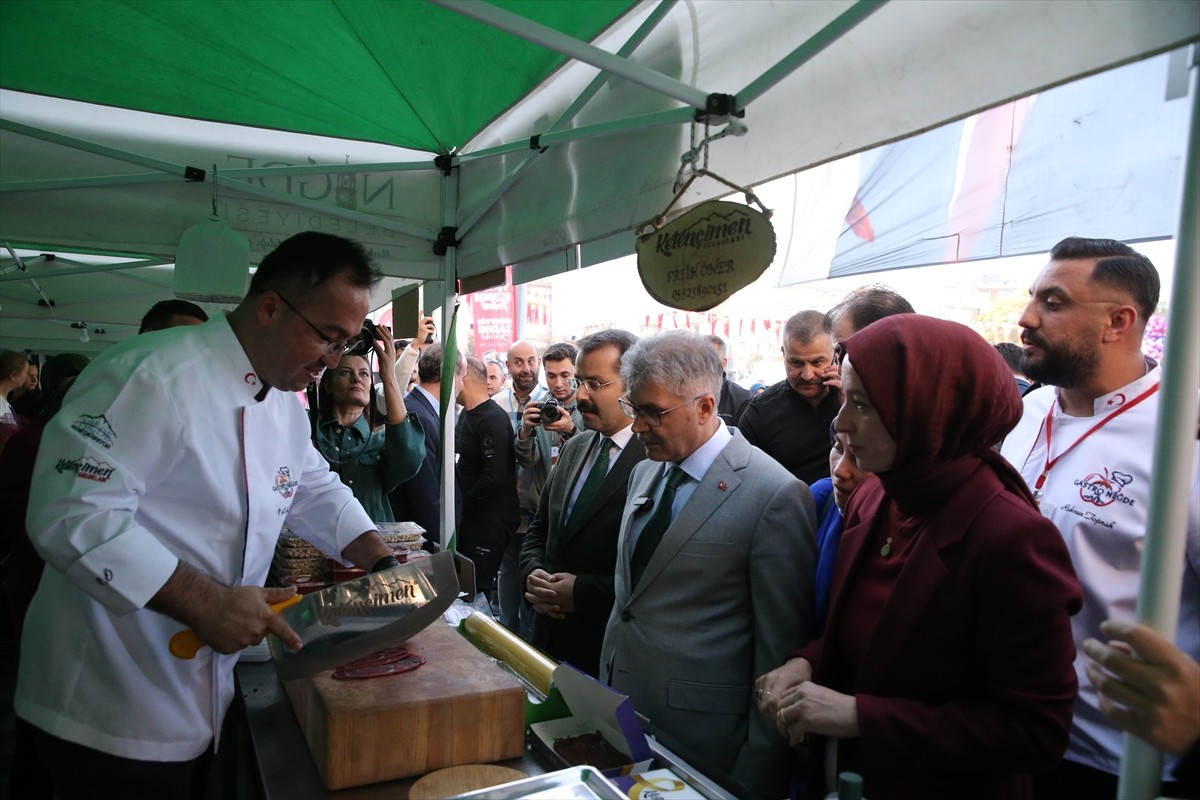 Niğde'de, Valilik, Belediye Başkanlığı, Ömer Halisdemir Üniversitesi ve Gastro Niğde Derneği...