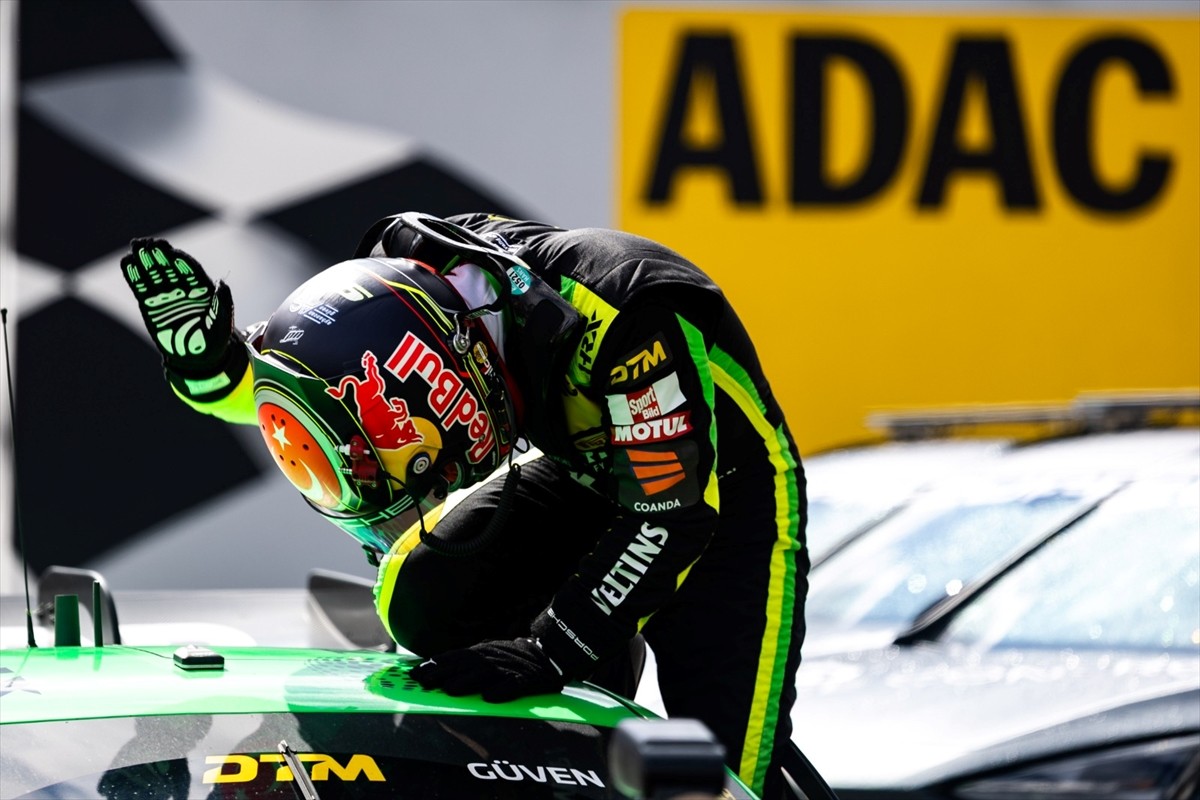 Otomobil sporcusu Ayhancan Güven, 2025 Almanya Binek Otomobil Şampiyonası'nda (DTM) final yarışını...