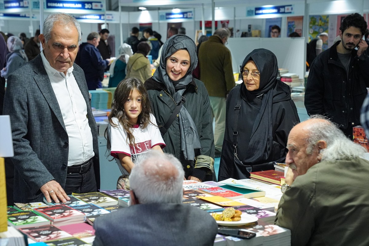 "1. Üsküdar Kaymakamlığı Kitap Fuarı" kapsamında Yedi İklim Dergisi tarafından Filistin adına...