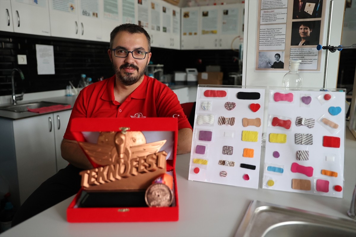 Sivas Cumhuriyet Üniversitesinde bilim insanları tarafından geliştirilen ve TEKNOFEST...