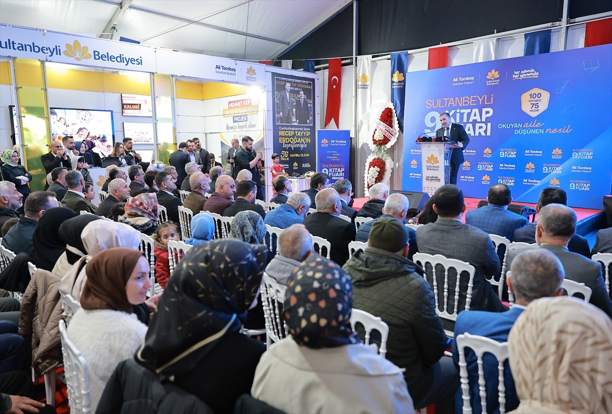 Sultanbeyli Belediyesi tarafından bu yıl 9'uncusu düzenlenen Sultanbeyli Kitap Fuarı Kent...