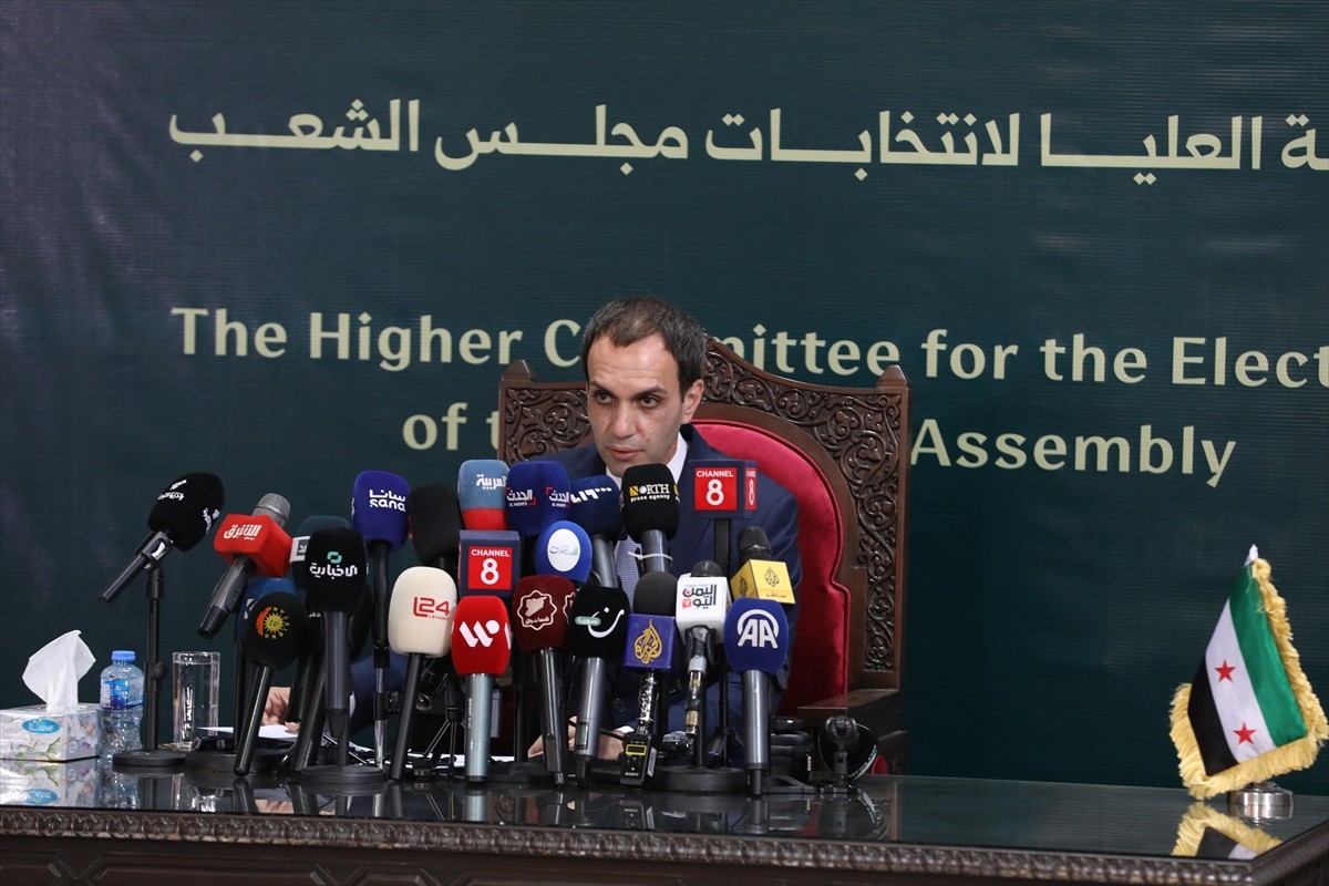 Suriye'de Rakka, Haseke ve Süveyda illeri dışında kalan 11 ildeki 50 seçim bölgesinde yapılan Halk...