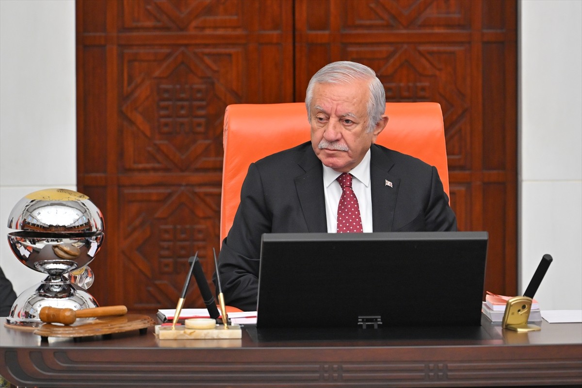 TBMM Genel Kurulu, Meclis Başkanvekili Celal Adan başkanlığında toplandı.