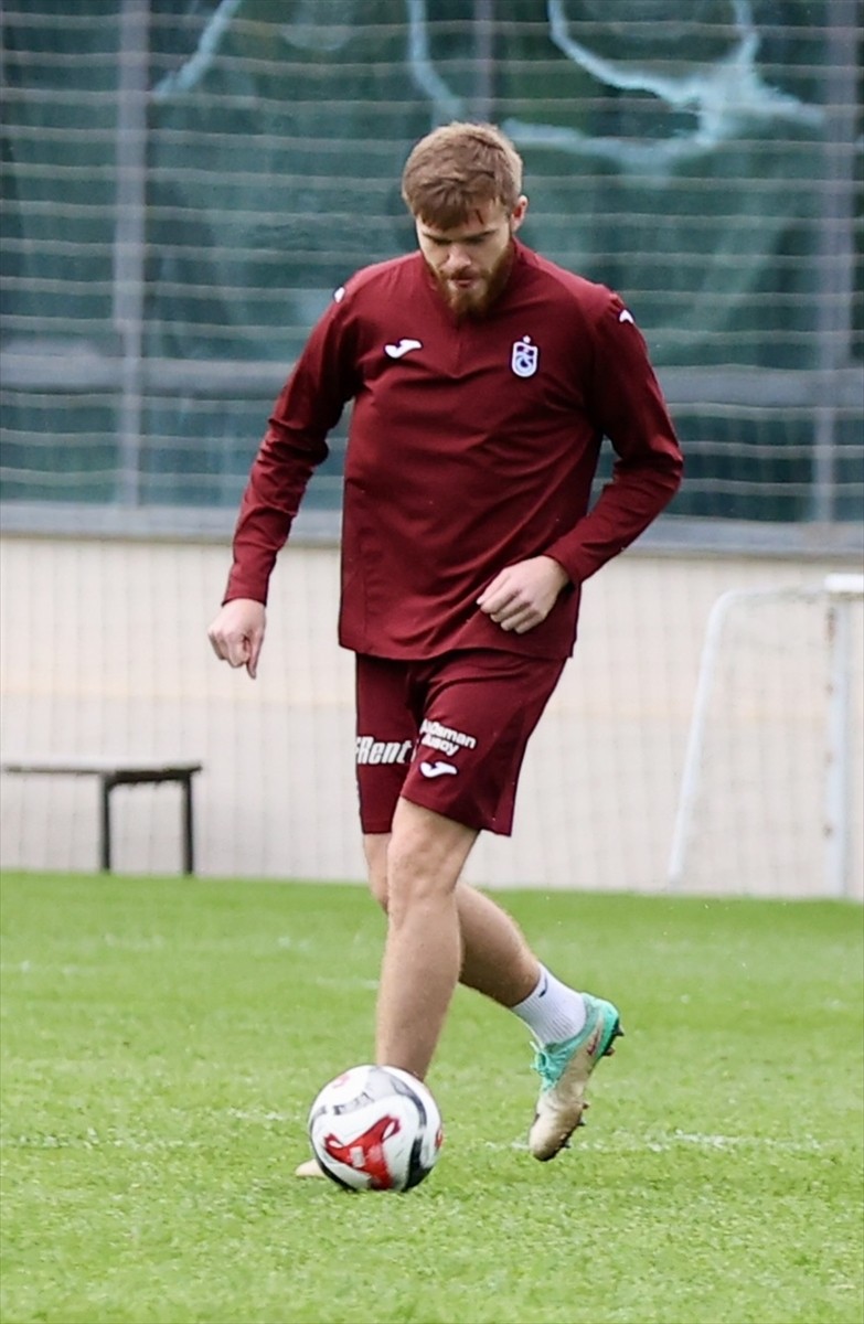 Trabzonspor, Trendyol Süper Lig'in 9. haftasında deplasmanda Çaykur Rizespor ile yapacağı maçın...