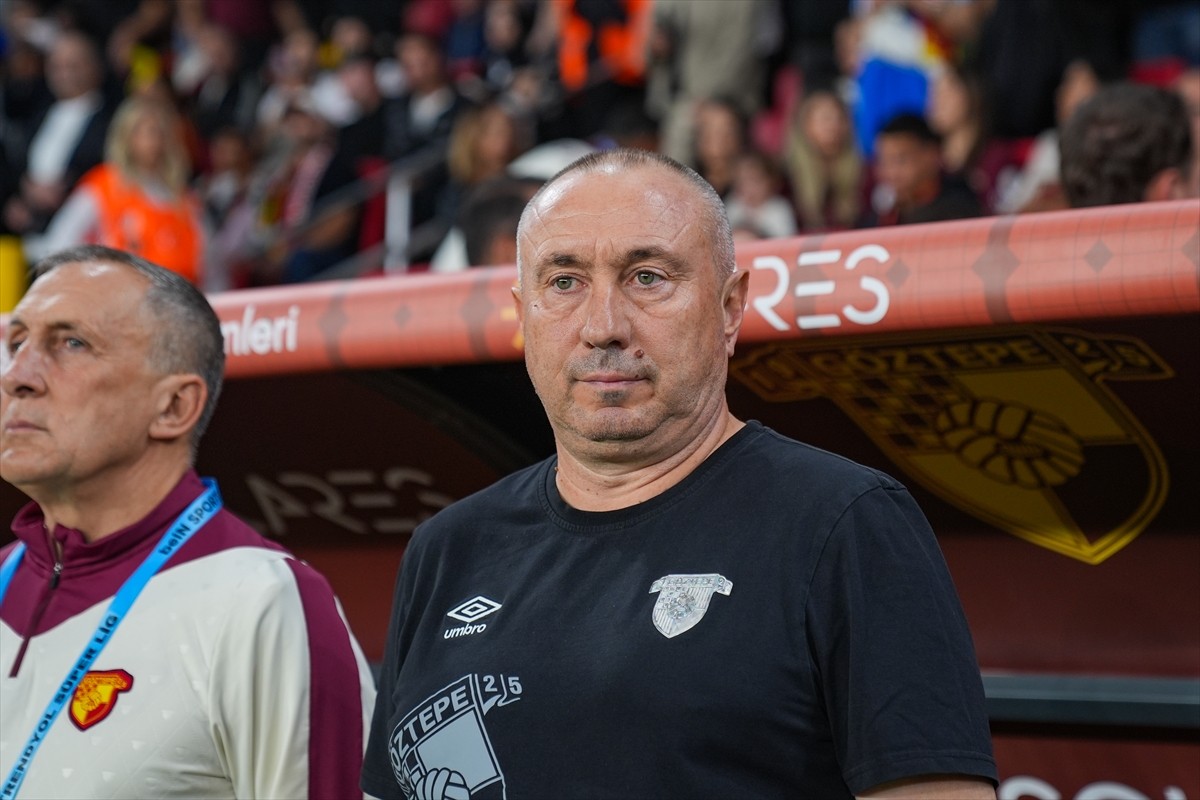 Trendyol Süper Lig’in 8. haftasında Göztepe ile RAMS Başakşehir, Gürsel Aksel Stadyumu'nda...