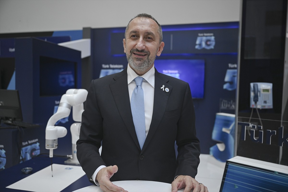 Türk Telekom Üst Yöneticisi Ümit Önal, Bilgi Teknolojileri ve İletişim Kurumu'nda (BTK) düzenlenen...