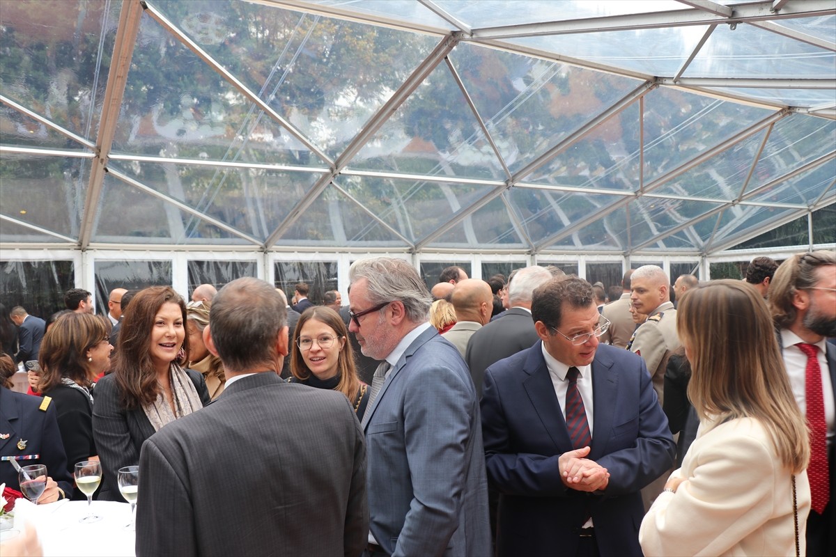 Türkiye'nin Paris Büyükelçiliği'nde 29 Ekim Cumhuriyet Bayramı ve Cumhuriyet'in ilanının 102. yıl...