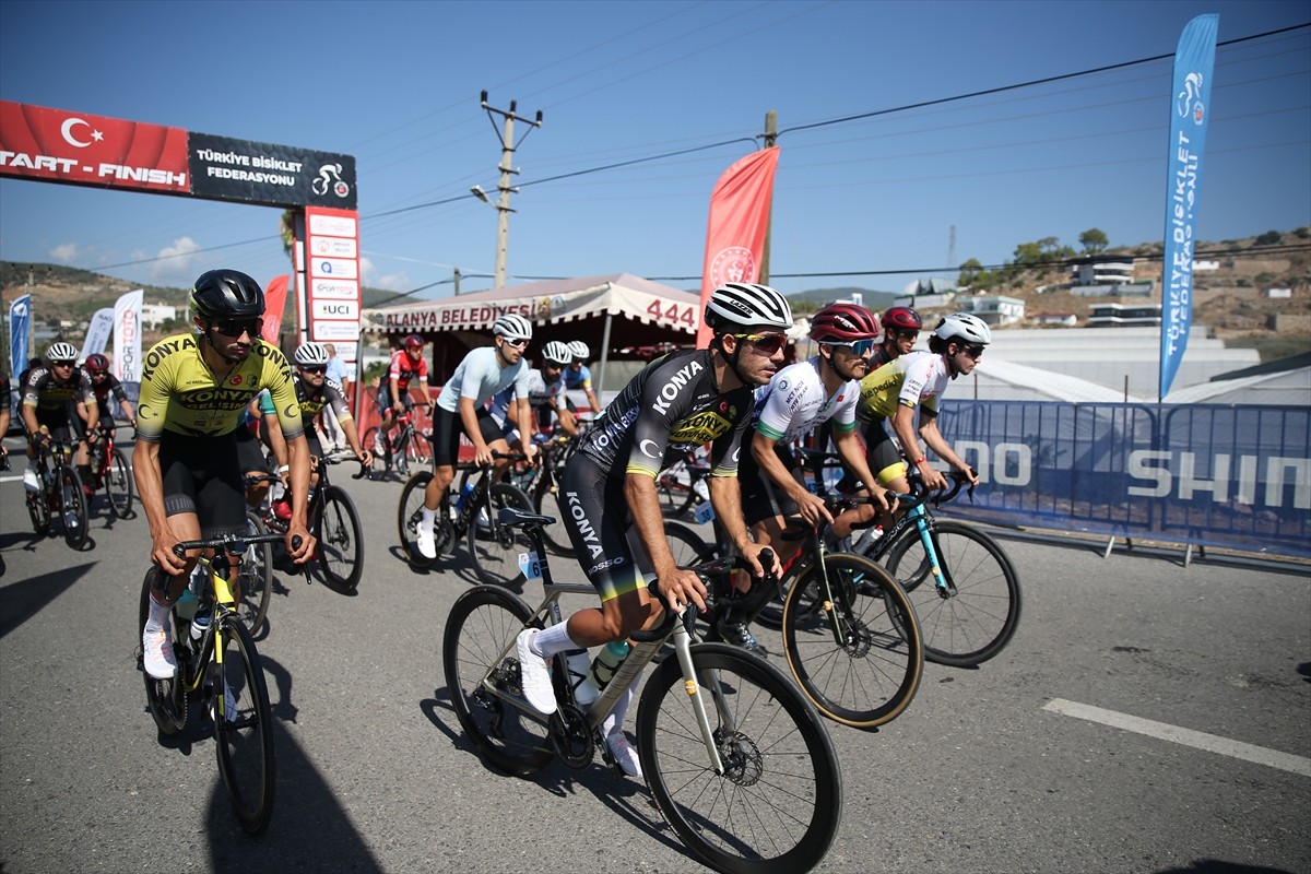 Türkiye Bisiklet Federasyonu tarafından Antalya'nın Alanya ilçesinde düzenlenen Türkiye Kupası 7....
