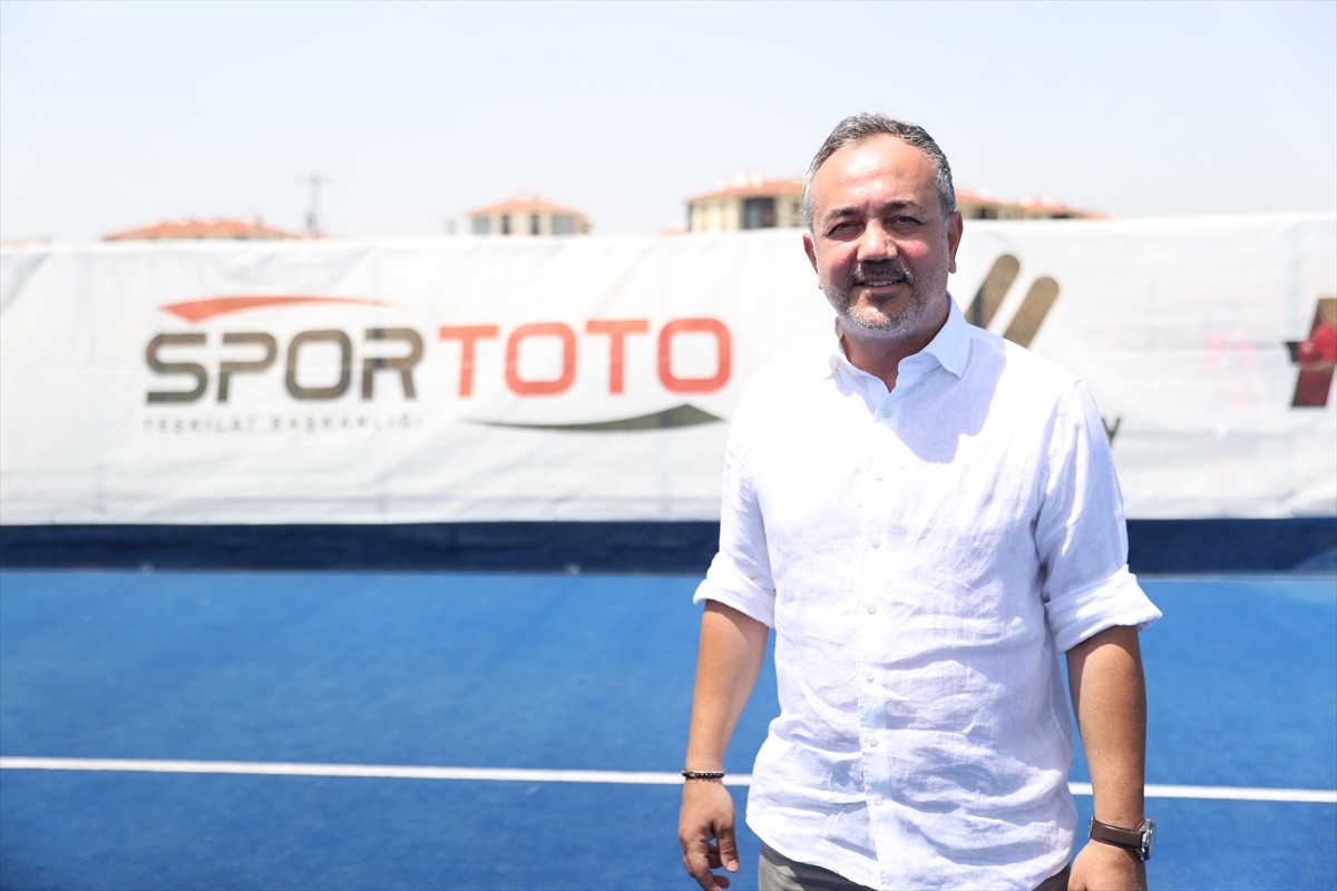 Türkiye Hokey Federasyonu Başkanı Mustafa Çakır, bir organizasyon için geldiği Kırklareli'de AA...