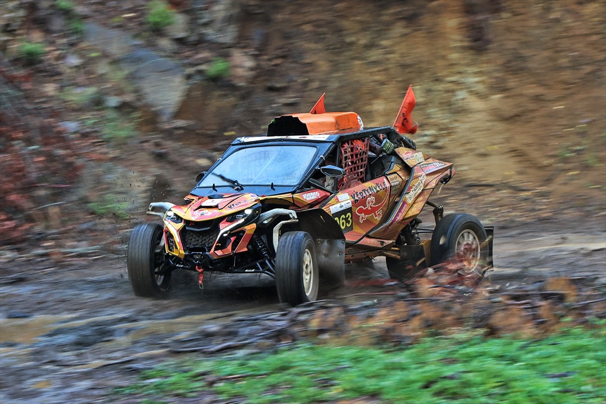 Türkiye Otomobil Sporları Federasyonunun (TOSFED) 2025 Ulusal Yarışma Takvimi'nde yer alan Burhan...