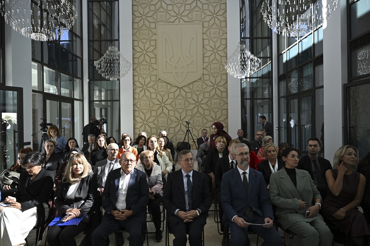 Ukrayna'nın Ankara Büyükelçiliğinin ev sahipliğinde, "İrpin: Benim Evim" kitabının tanıtımı ve...