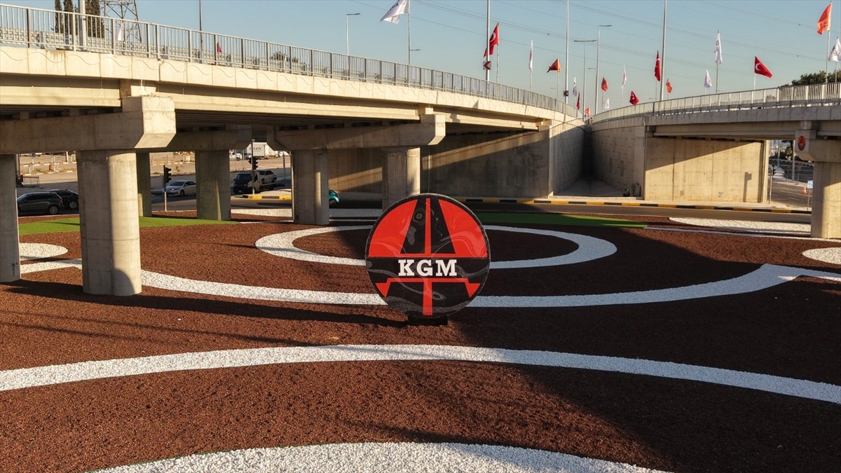 Ulaştırma ve Altyapı Bakanı Abdulkadir Uraloğlu, Antalya'da yarın Kepezüstü ve Sanayi farklı...