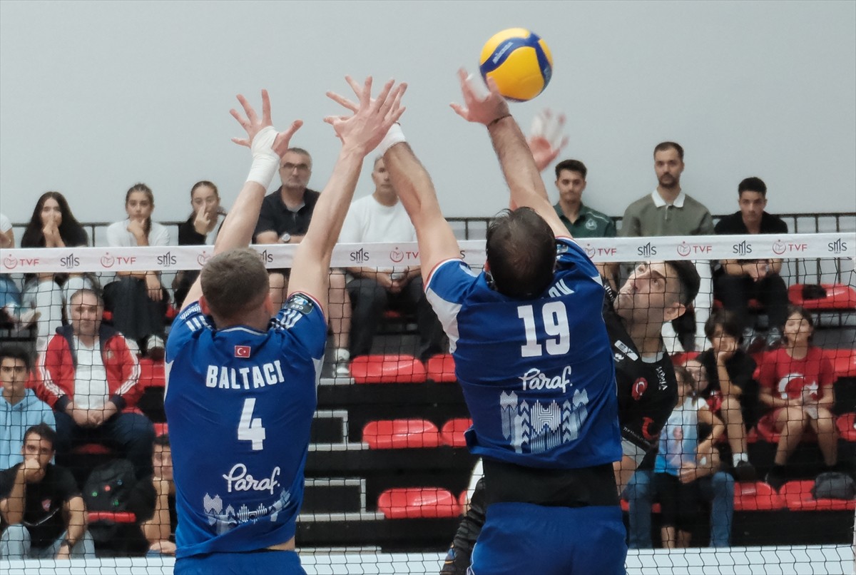 Voleybol SMS Grup Efeler Ligi'nin ilk haftasında On Hotels Alanya Belediyespor ile Halkbank...