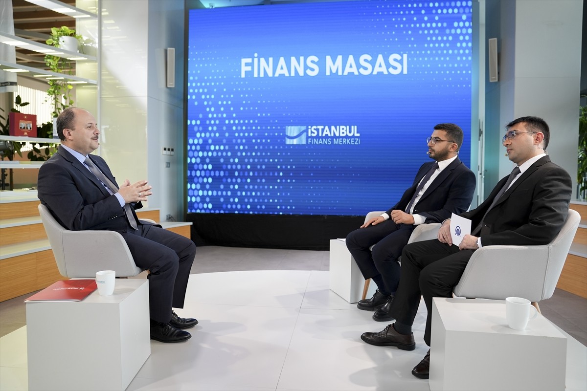 Ziraat Katılım Genel Müdürü Metin Özdemir, İstanbul Finans Merkezinin (İFM) katkısıyla hazırlanan...