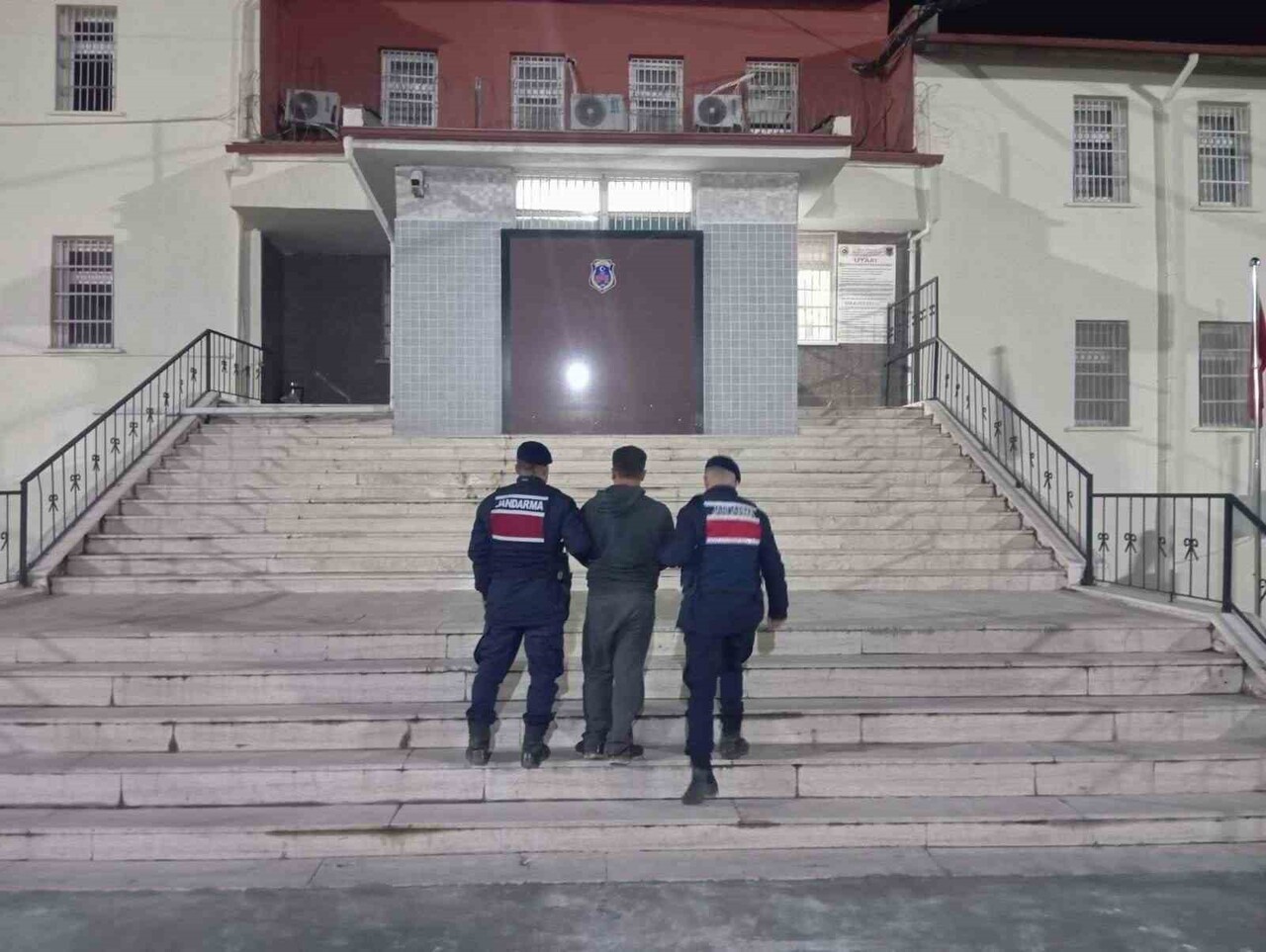 23 SUÇ KAYDINDAN ARANAN ŞAHIS YAKALANDI