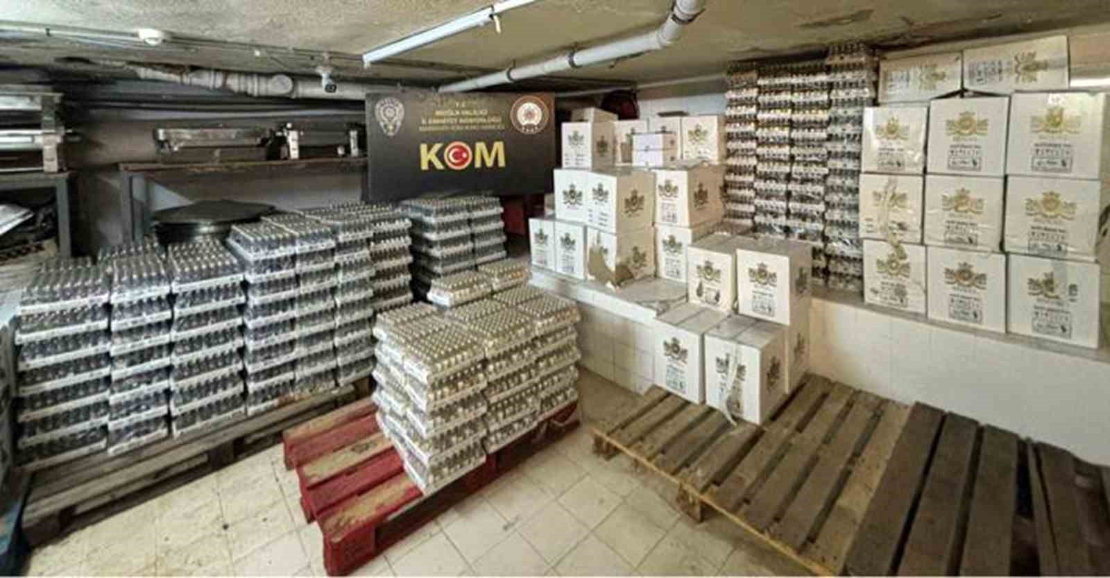 28 BİN 896 ŞİŞE GÜMRÜK KAÇAĞI ALKOL ELE GEÇİRİLDİ