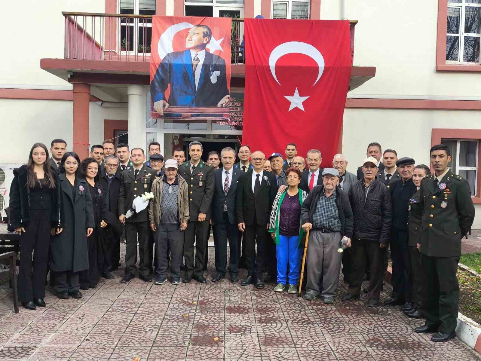 55. TUGAY KOMUTANLIĞI’NDAN KIRKLARELİ HUZUREVİ’NE ANLAMLI ZİYARET