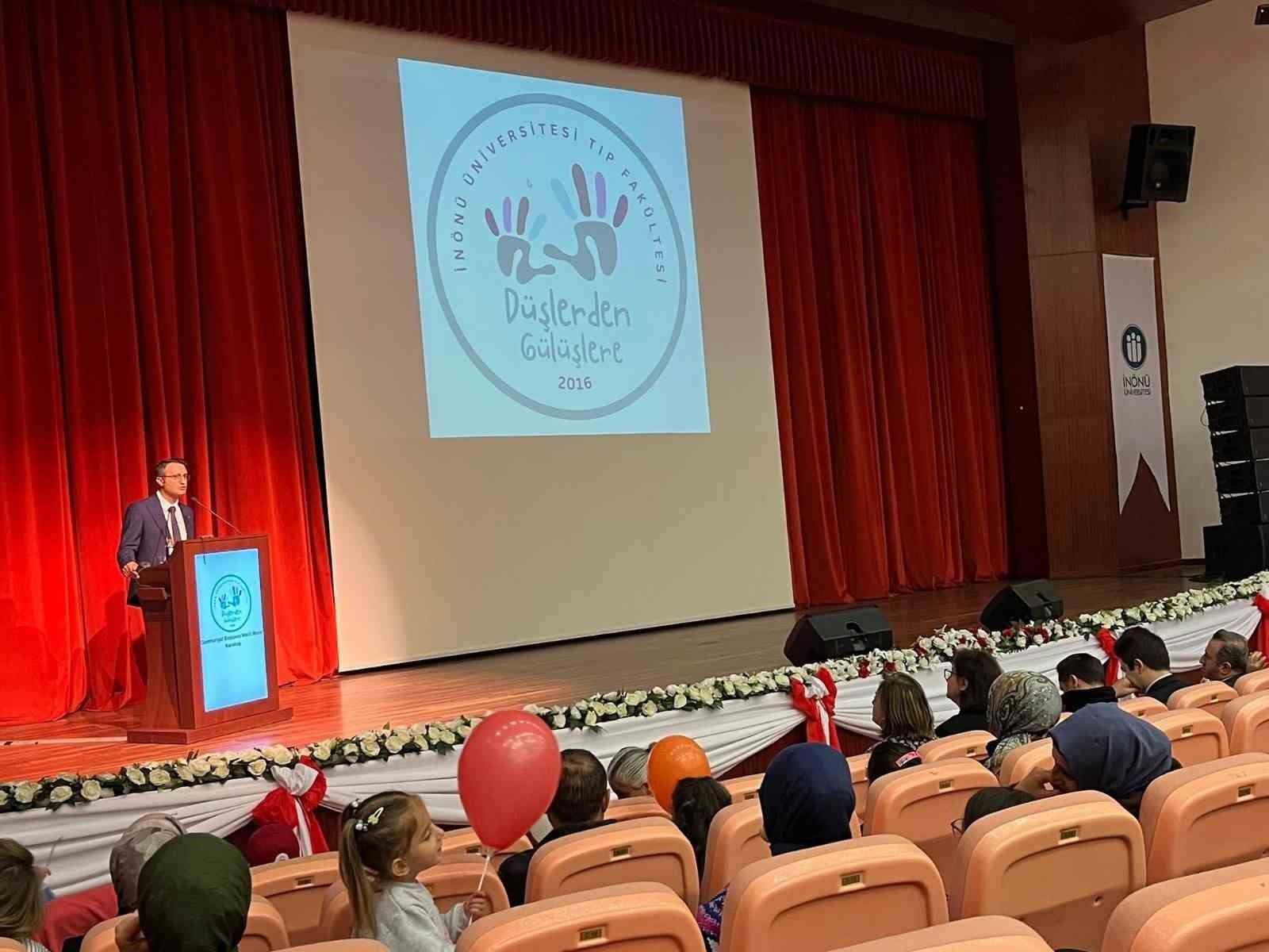 6. GELENEKSEL "MAVİ HALKA DİYABETLİLERİ VE DİYABET GÖNÜLLÜLERİ" ETKİNLİĞİ İNÖNÜ ÜNİVERSİTESİ’NDE...