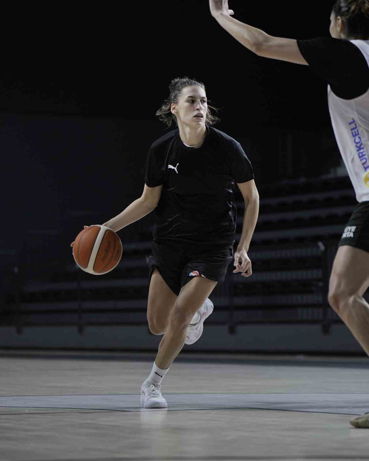 A MİLLİ KADIN BASKETBOL TAKIMI, 11-17 MART TARİHLERİ ARASINDA İSTANBUL'DA DÜZENLENECEK FIBA 2026...