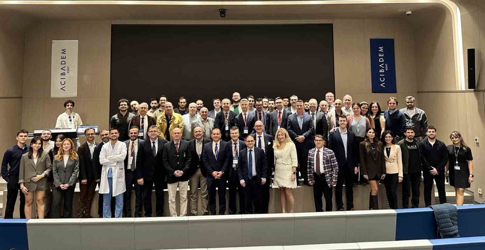 ACIBADEM KENT HASTANESİ ROBOTİK CERRAHİ DİREKTÖRÜ PROF. DR. BURAK TURNA VE KOÇ ÜNİVERSİTESİ TIP...