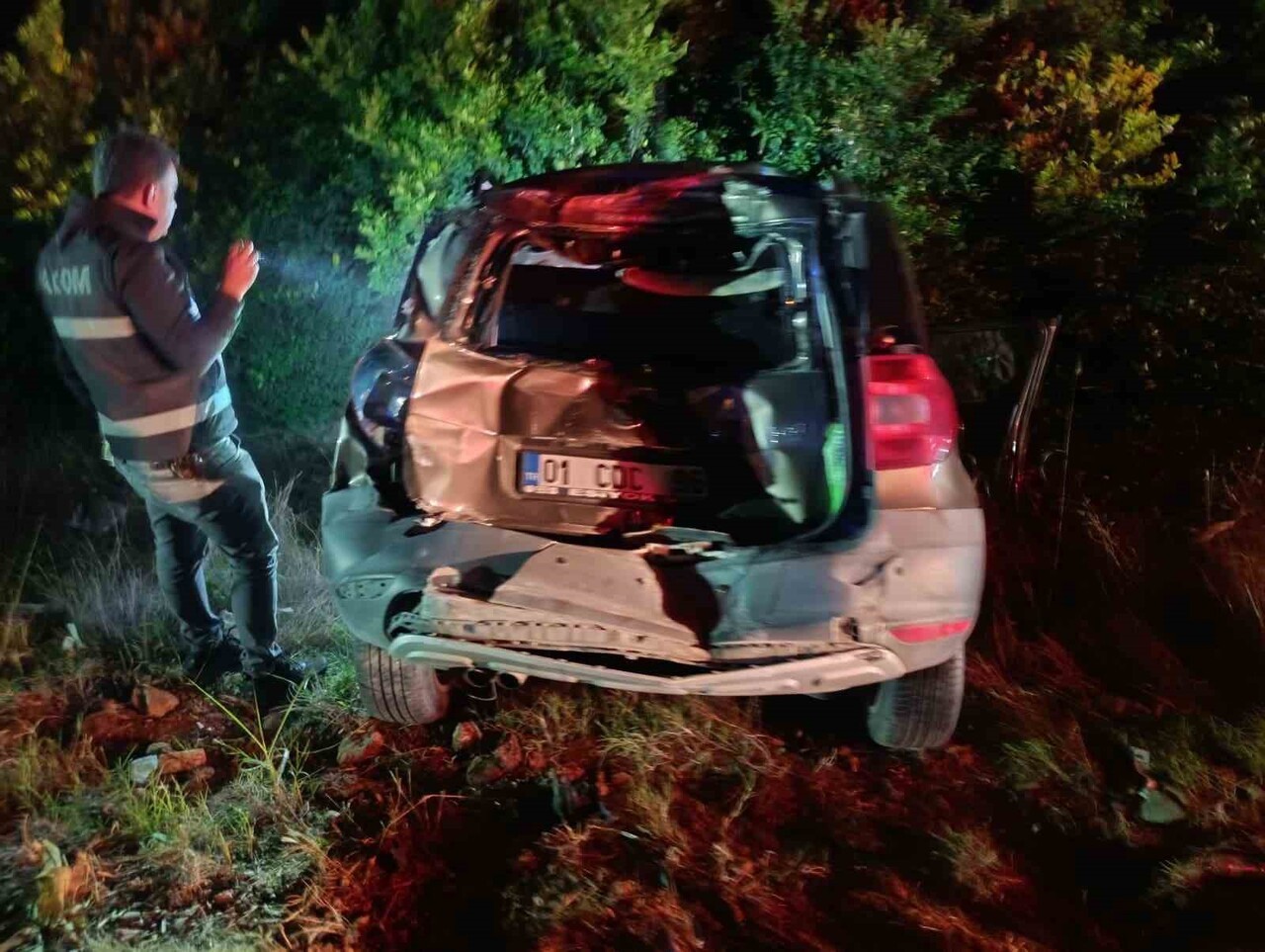 ADANA'NIN KOZAN İLÇESİNDE KAMYON, TRAKTÖR VE BİRİ DE OTOMOBİL OLMAK ÜZERE 3 ARACIN KARIŞTIĞI...