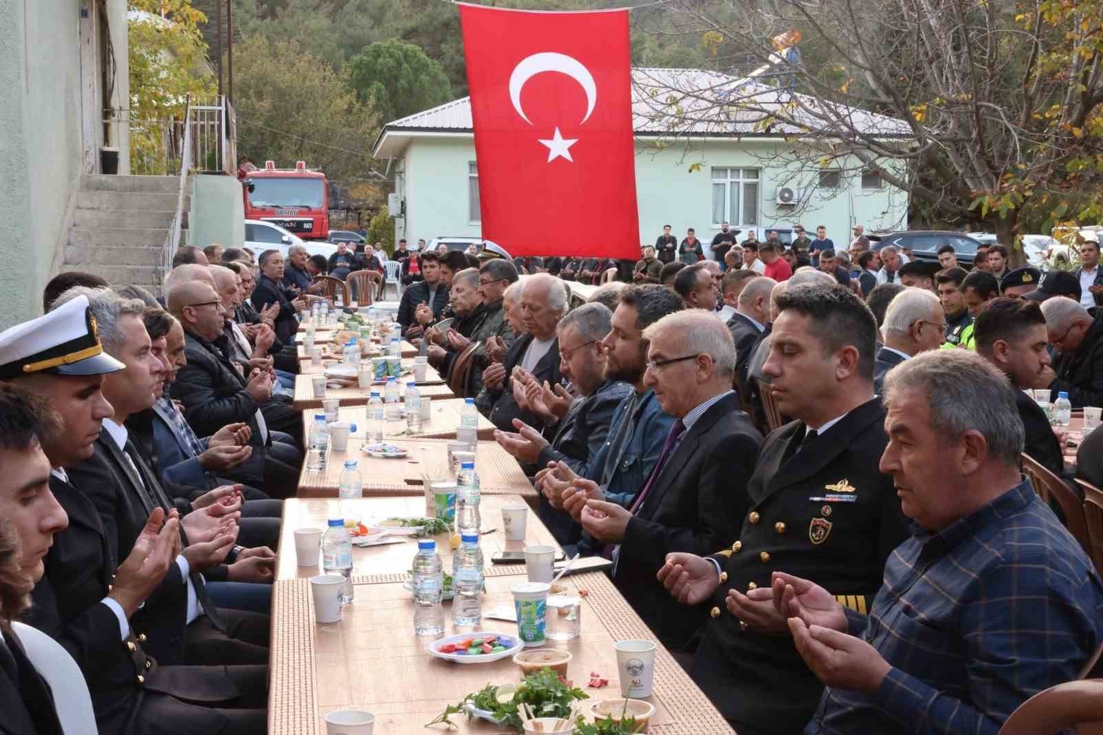 ADANA'NIN POZANTI İLÇESİNDE ŞEHİT DENİZ TEĞMEN MUSTAFA KEMAL ÖZ İÇİN MEVLİT OKUNDU.