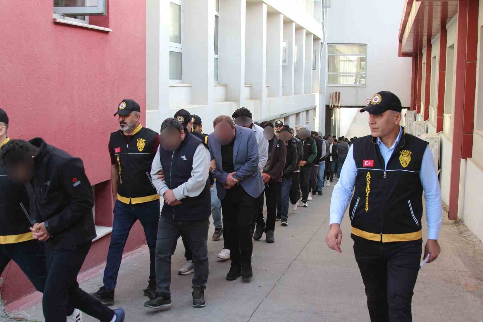 ADANA MERKEZLİ 23 İLDE DÜZENLENEN DEV OPERASYONDA, 12 İNŞAAT FİRMASINI "UYGUN FİYATA DEMİR SATMA"...