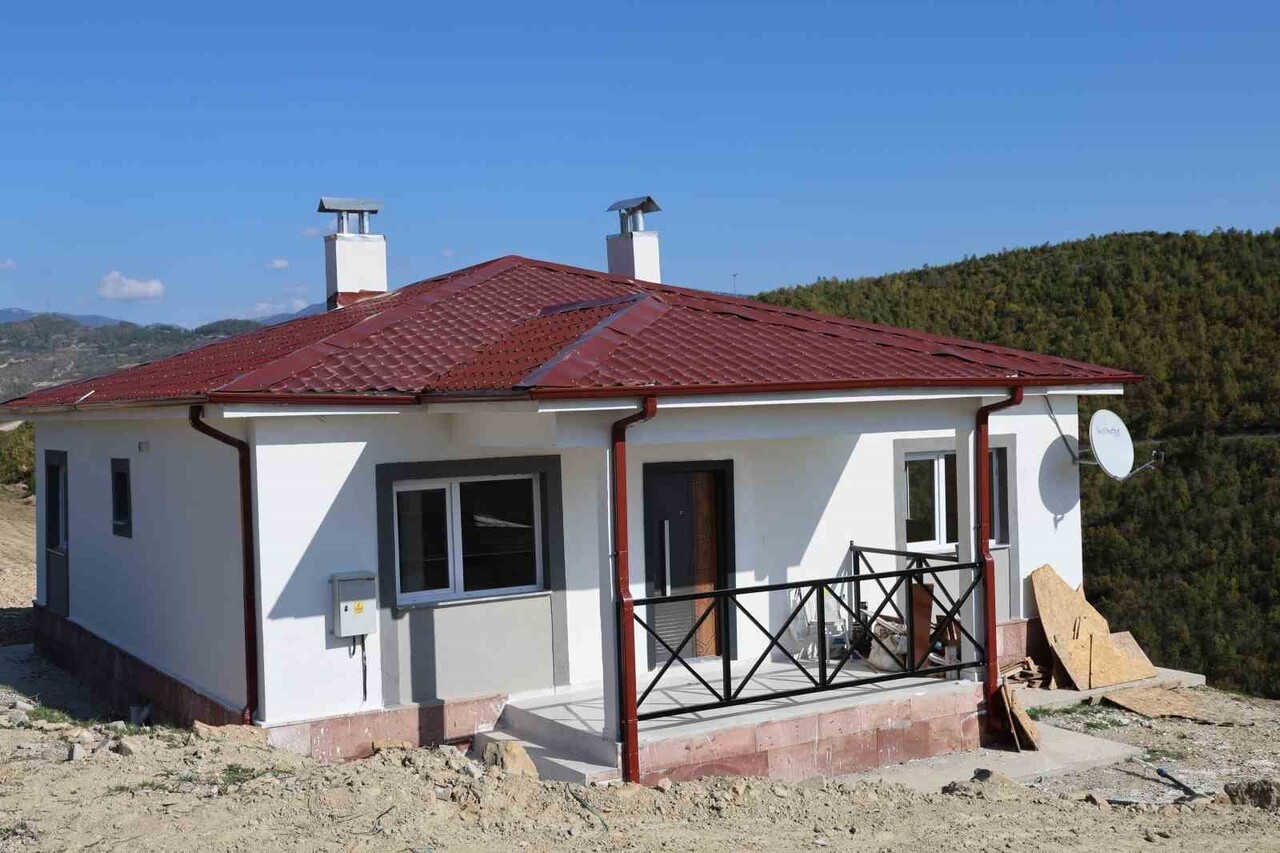 ADANA’NIN KOZAN İLÇESİNE BAĞLI MİNNETLİ MAHALLESİ’NDE 25 TEMMUZ 2023’TE MEYDANA GELEN 5.5...