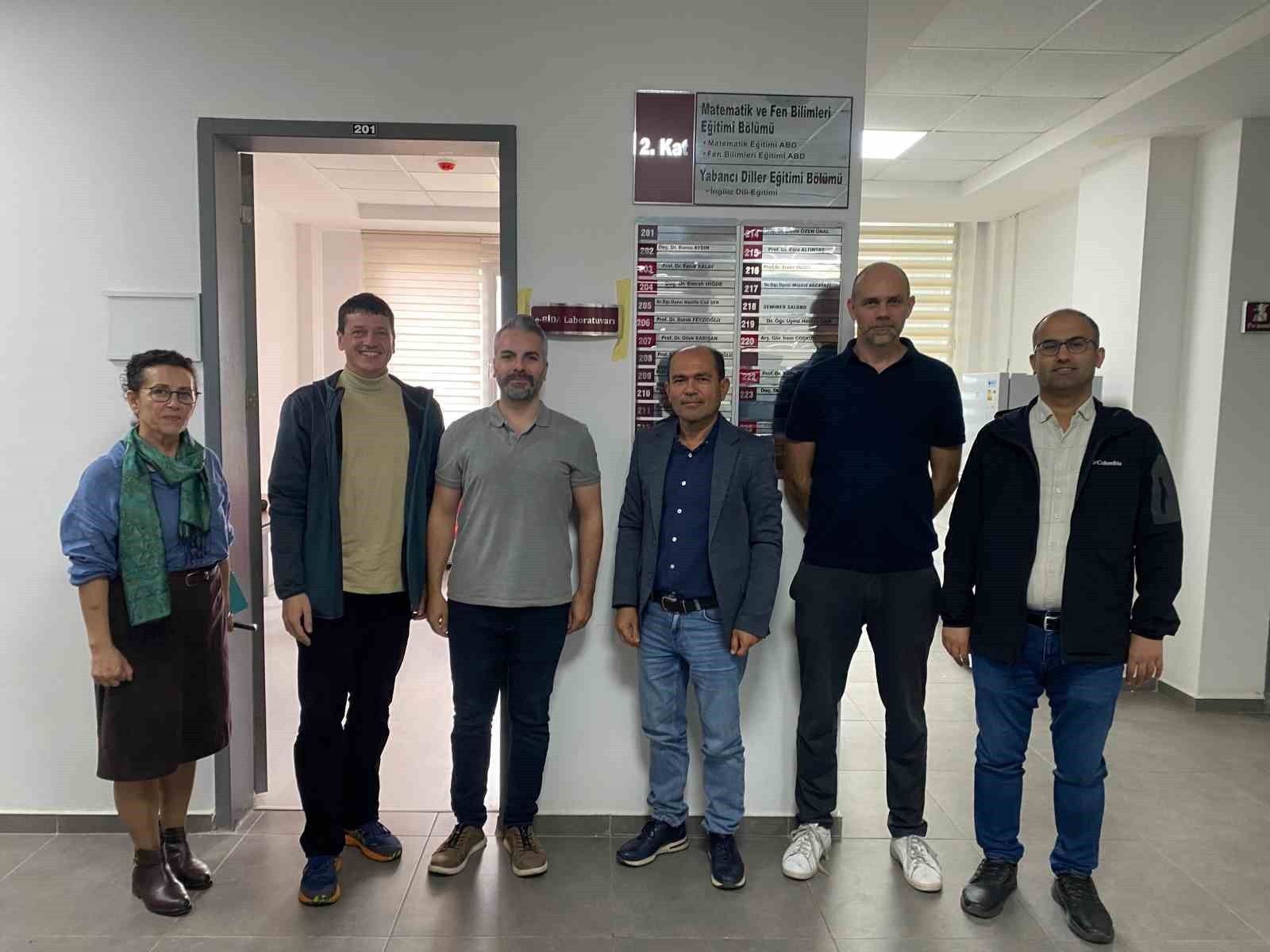 ADÜ EĞİTİM FAKÜLTESİ BÜNYESİNDEKİ E-BİDALAB, MASARYK ÜNİVERSİTESİ İŞ BİRLİĞİYLE GERÇEKLEŞTİRDİĞİ...