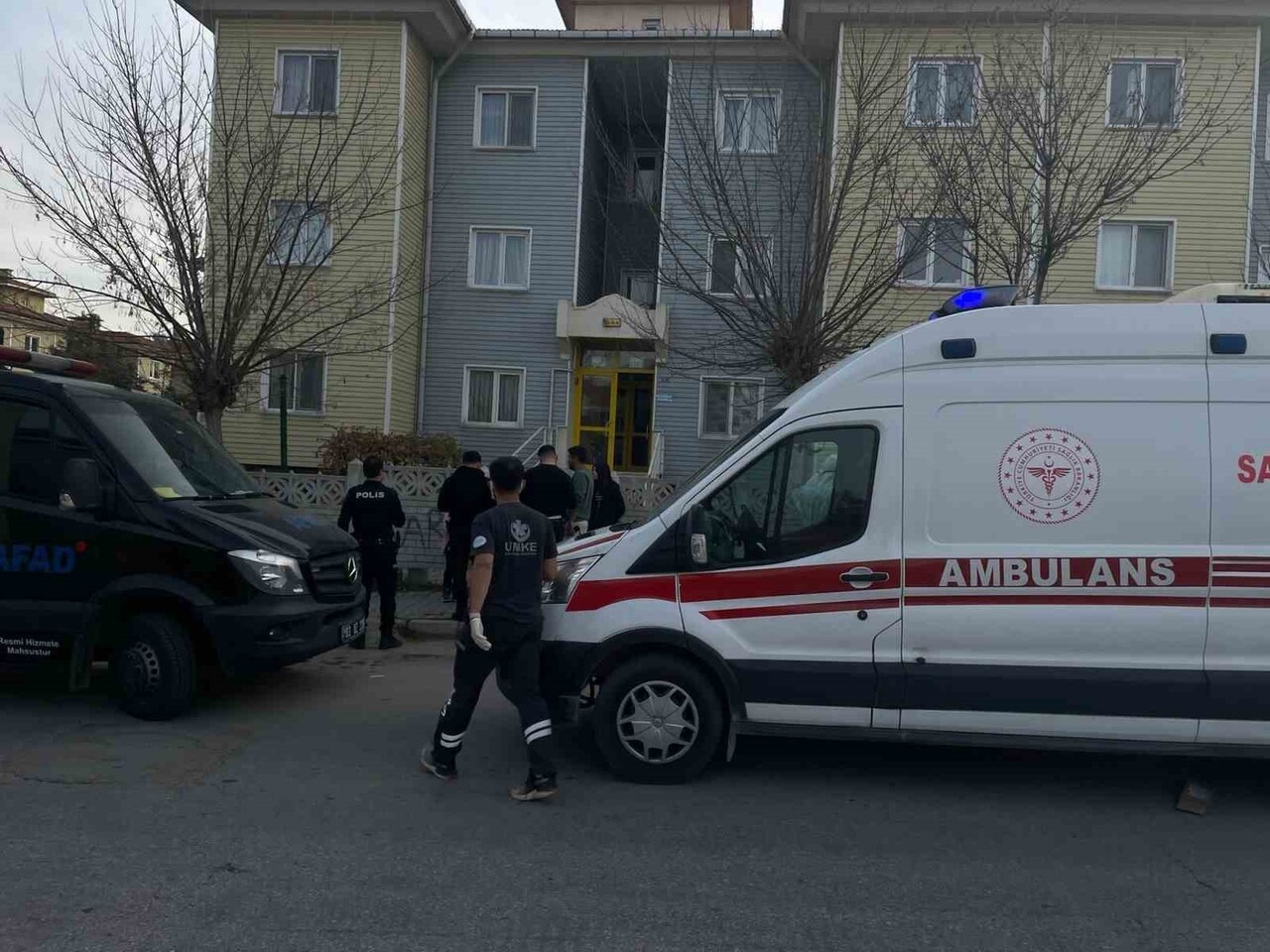 AFYONKARAHİSAR'DA YEDİKLERİ PATATES KIZARTMASINDAN ZEHİRLENEN ANNE VE 3 ÇOCUĞU HASTANEYE...