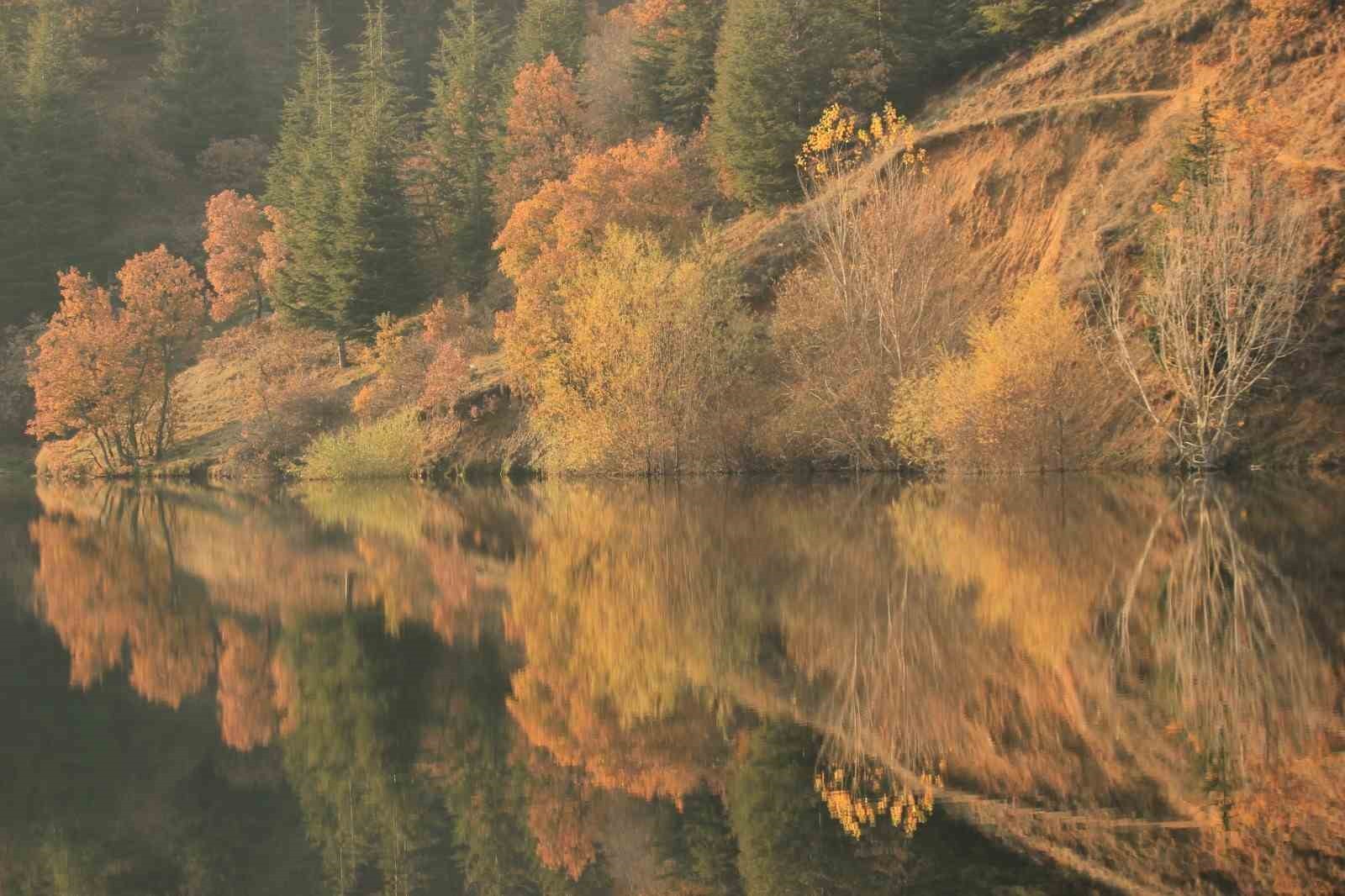 AFYONKARAHİSAR’DA SİS BULUTLARININ GÖKYÜZÜNE YÜKSELDİĞİ ANLAR GÖRSEL ŞÖLEN OLUŞTURDU.