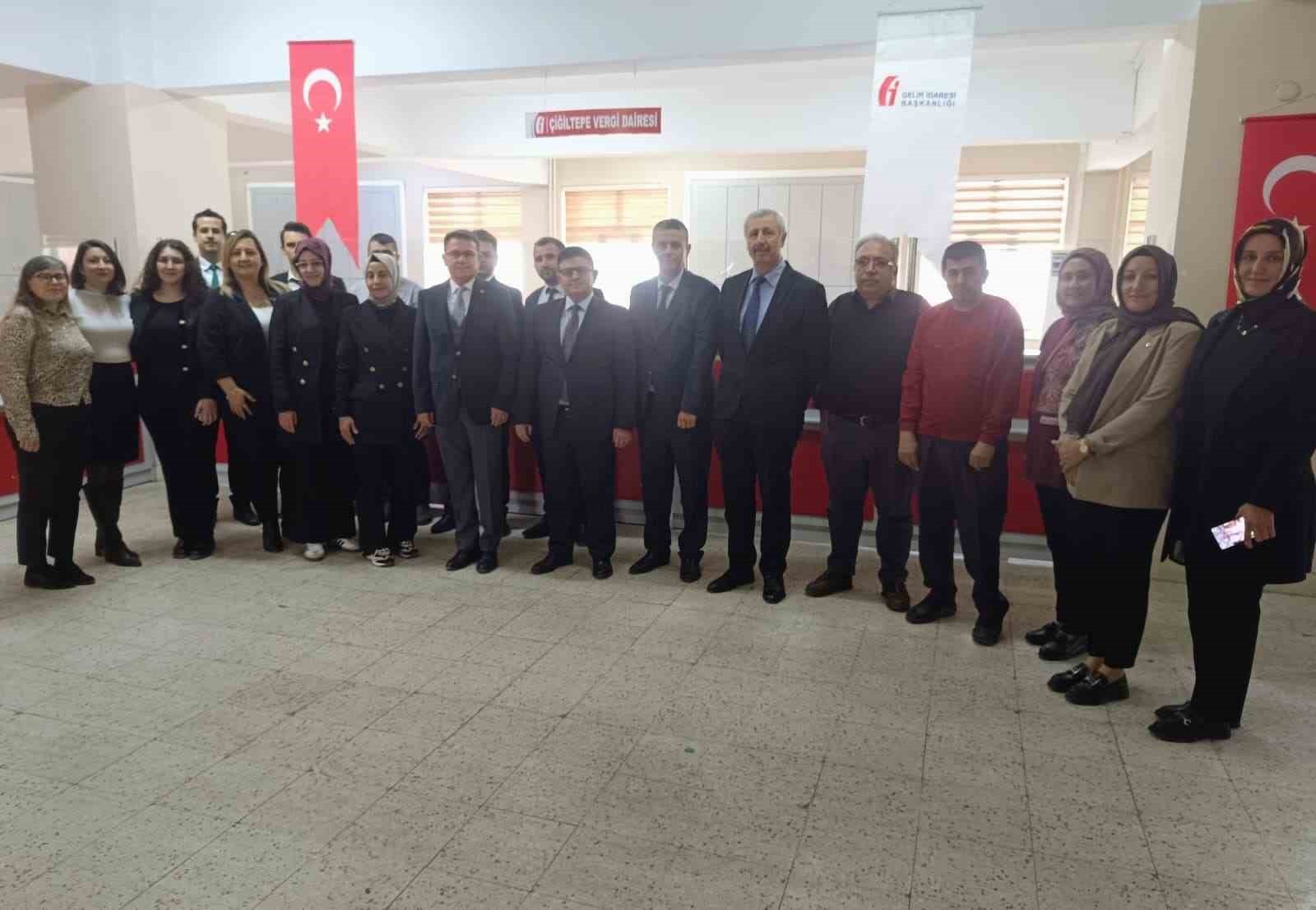 AFYONKARAHİSAR’IN HOCALAR, KIZILÖREN VE BAYAT İLÇELERİNDEKİ MÜKELLEFLERİN VERGİ İŞLEMLERİNİ...