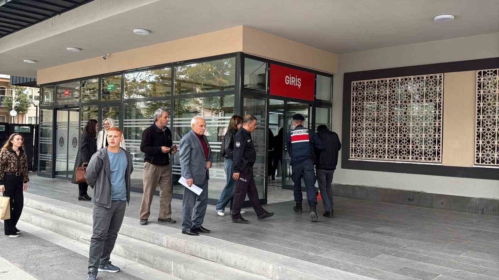 AFYONKARAHİSAR MERKEZLİ 6 KENTTE JANDARMA TARAFINDAN TELEFON DOLANDIRICILARINA YÖNELİK...