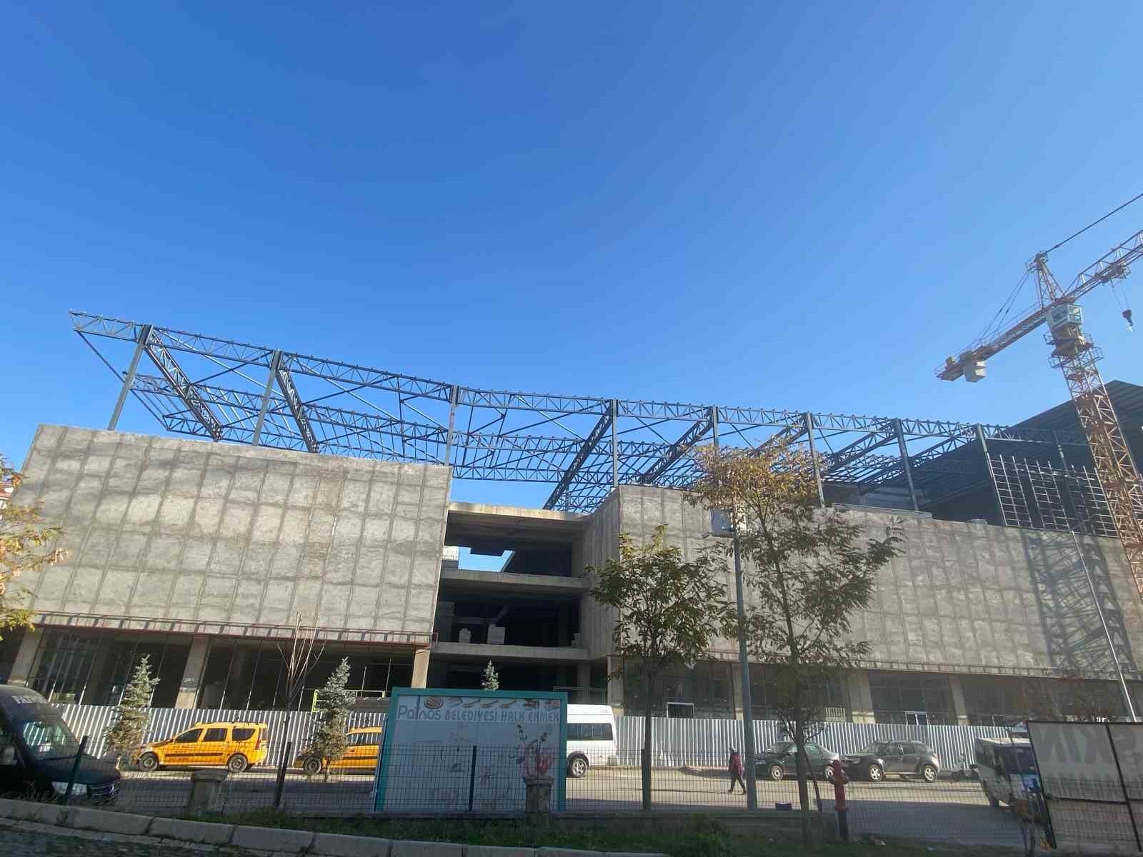 AĞRI'NIN PATNOS İLÇESİNDE YAPIMI SÜREN PATNOS LİFE AVM PROJESİNDE ÇALIŞMALAR TAMAMLANMA AŞAMASINA...