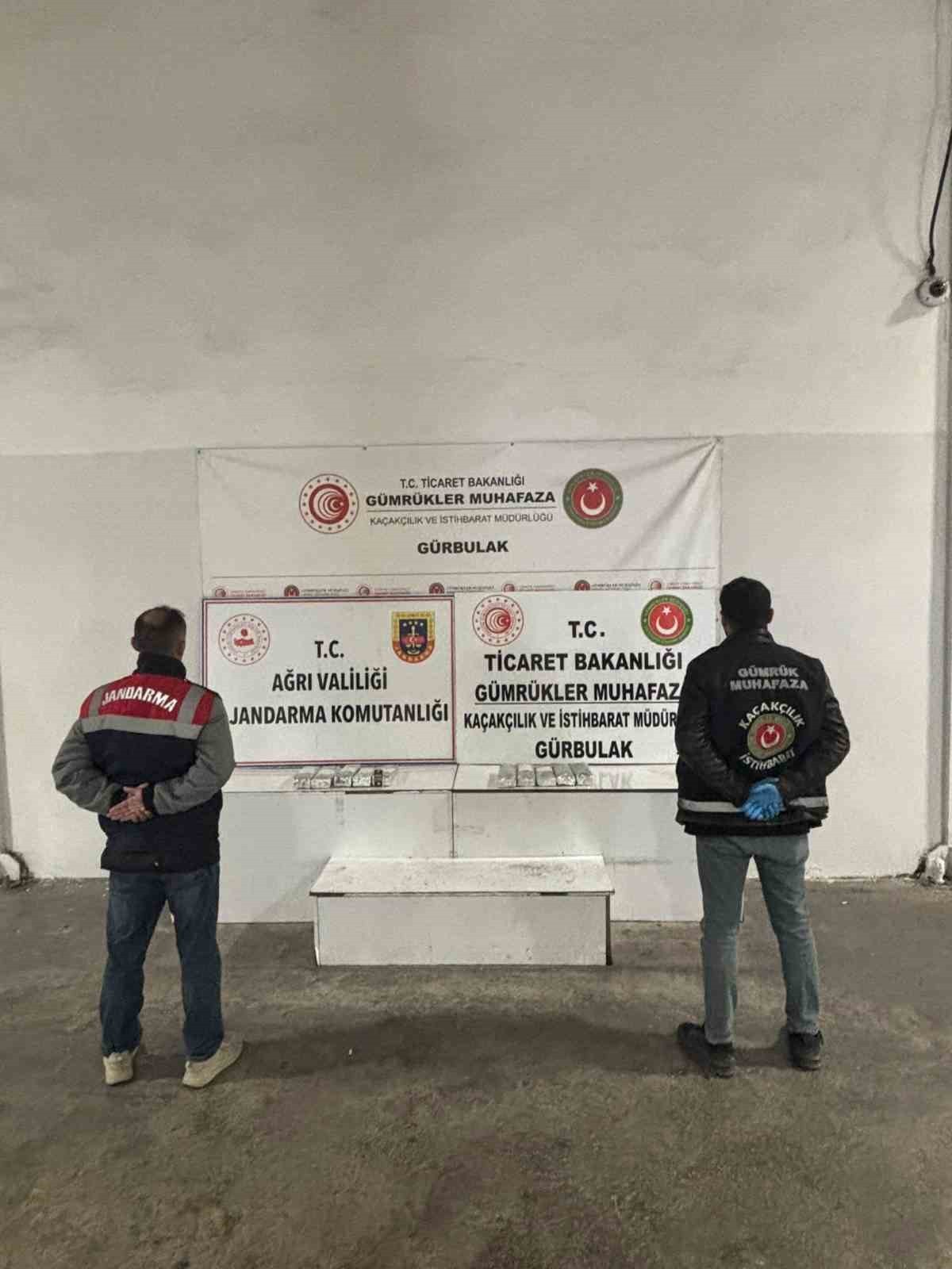 AĞRI’DA JANDARMADAN UYUŞTURUCU OPERASYONU