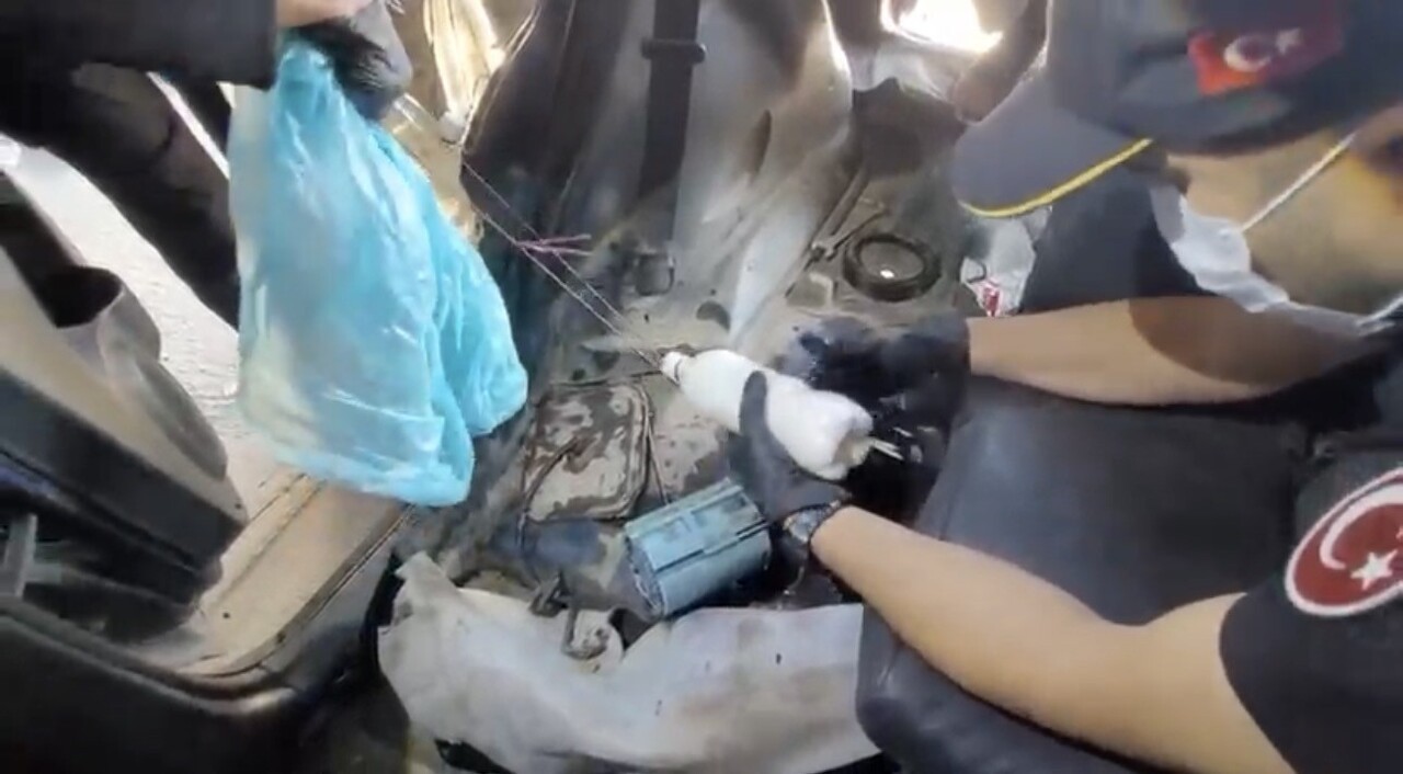 AĞRI’DA UYUŞTURUCU OPERASYONUNDA 15 KİLO METAMFETAMİN ELE GEÇİRİLDİ