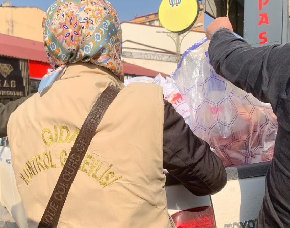 AĞRI İL TARIM VE ORMAN MÜDÜRLÜĞÜ EKİPLERİNCE, KOLLUK KUVVETLERİYLE BİRLİKTE GERÇEKLEŞTİRİLEN RESMİ...