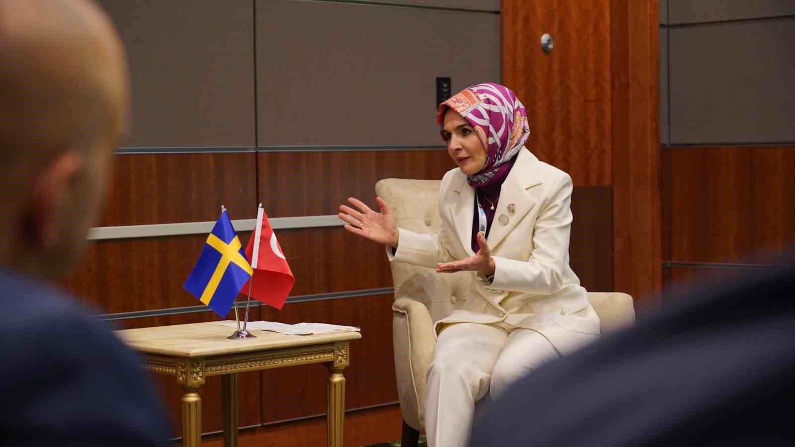 AİLE VE SOSYAL HİZMETLER BAKANI GÖKTAŞ KATAR’DA