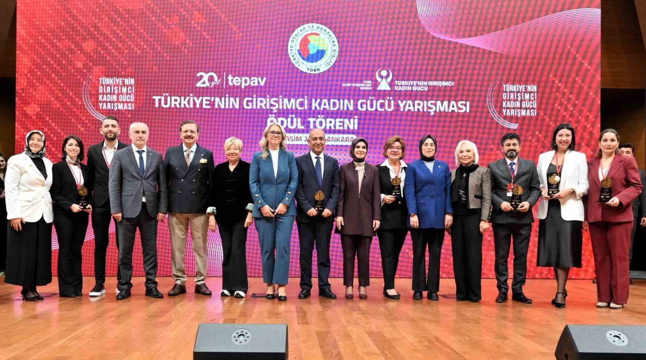 AİLE VE SOSYAL HİZMETLER BAKANI MAHİNUR ÖZDEMİR GÖKTAŞ, KADIN GİRİŞİMCİLERE YÖNELİK YENİ BİR...