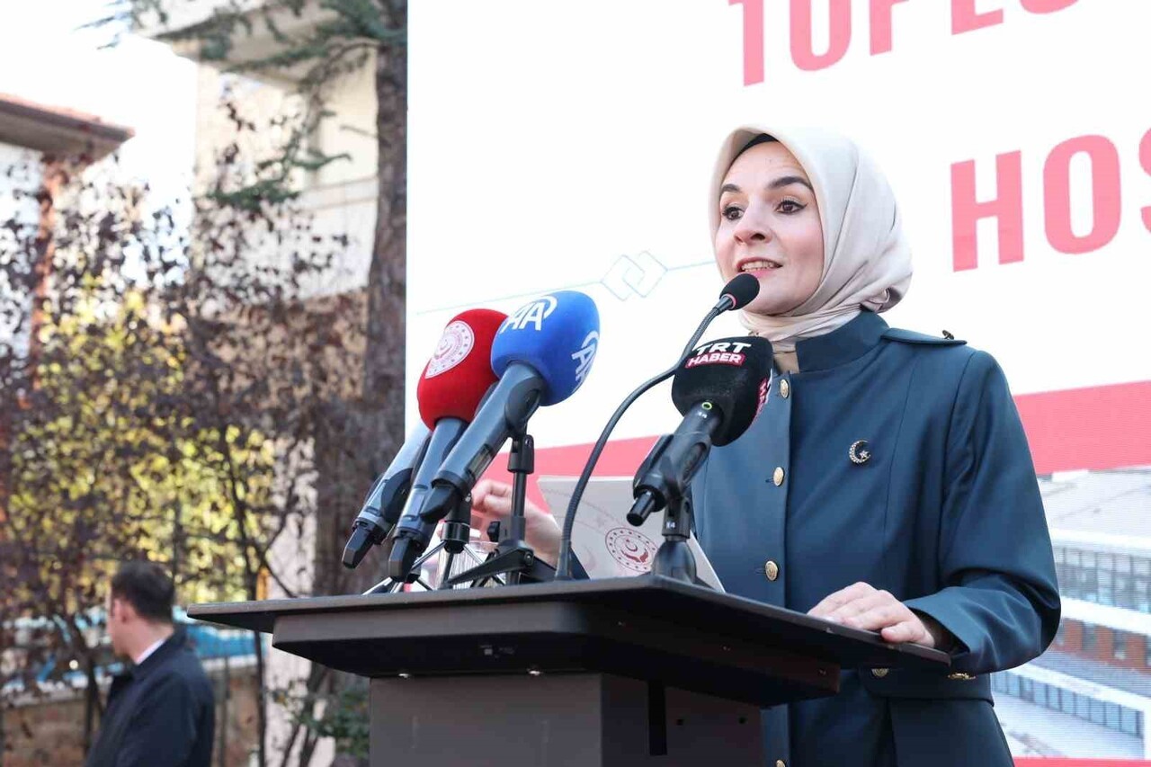 AİLE VE SOSYAL HİZMETLER BAKANI MAHİNUR ÖZDEMİR GÖKTAŞ, "BİR ÜLKENİN KALKINMASI SADECE EKONOMİK...