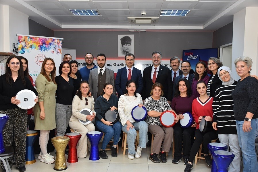 AİLE VE SOSYAL HİZMETLER BAKANLIĞI TARAFINDAN YÜRÜTÜLEN "SANATA TEŞVİK VE SANATLA YAŞAM" PROGRAMI...