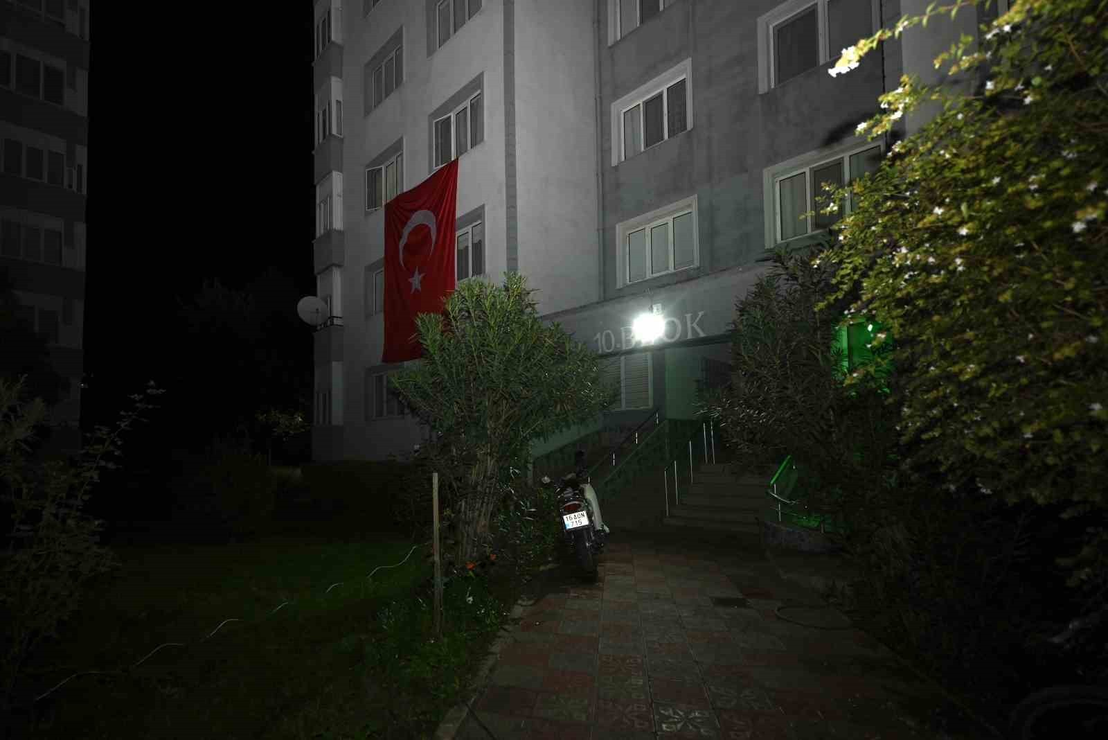 AK PARTİ BURSA İL BAŞKANI DAVUT GÜRKAN , MİLLETVEKİLLERİ, BELEDİYE BAŞKANLARI GÜRCİSTAN’DAKİ UÇAK...