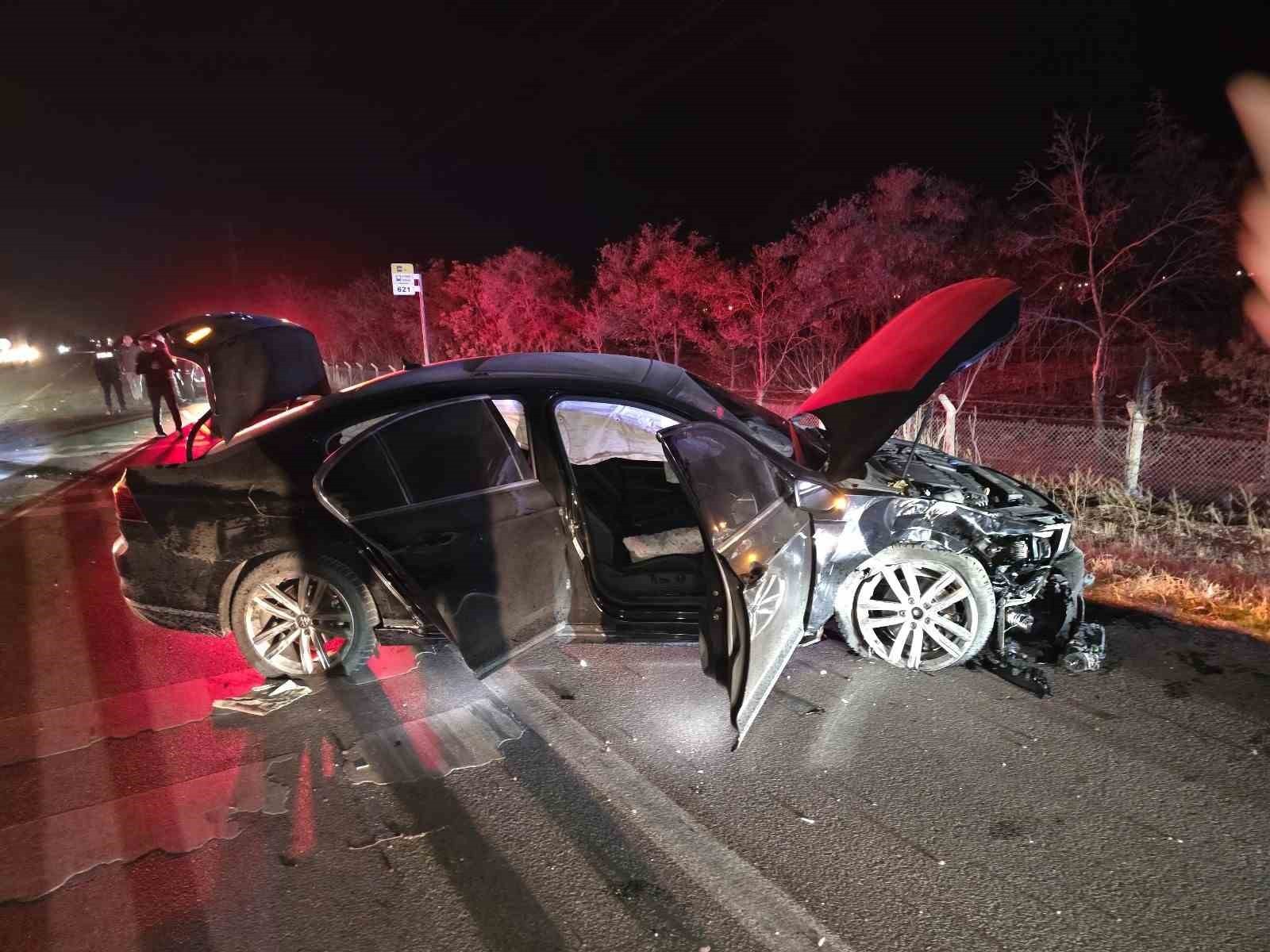 AK PARTİ KARAMAN MİLLETVEKİLİ SELMAN OĞUZHAN ESER OTOMOBİLİYLE TRAFİK KAZASI GEÇİRDİ. KAZADA...