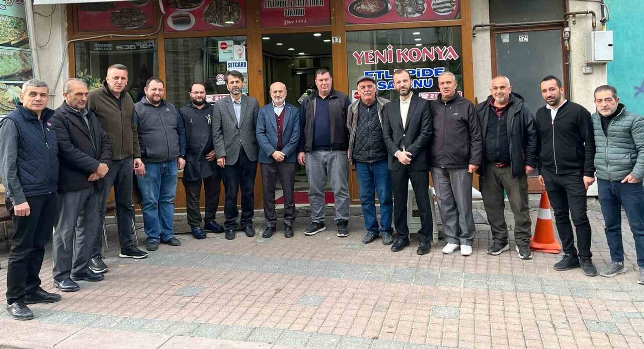 AK PARTİ MİLLETVEKİLİ BAYIRCI, BALIKLI CADDESİ ESNAFIYLA KAHVALTIDA BULUŞTU