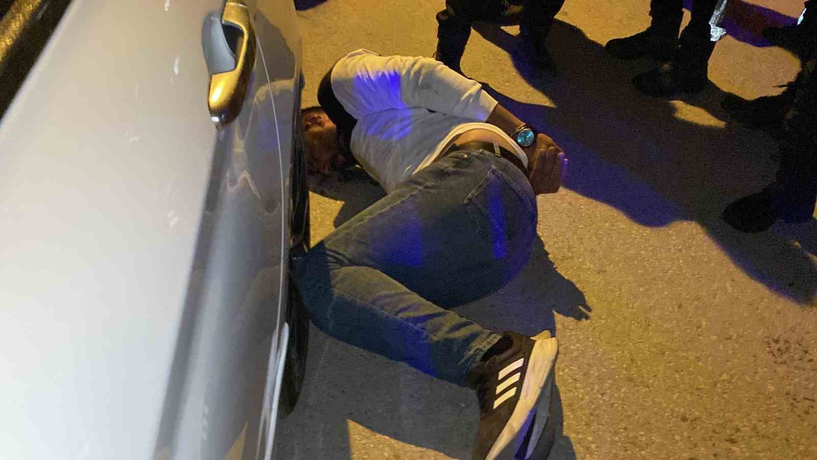 AKSARAY'DA KİMLİK SORAN BEKÇİLERDEN KAÇAN ŞÜPHELİ EMNİYETİ ALARMA GEÇİRDİ. SOKAK ARALARINDA...