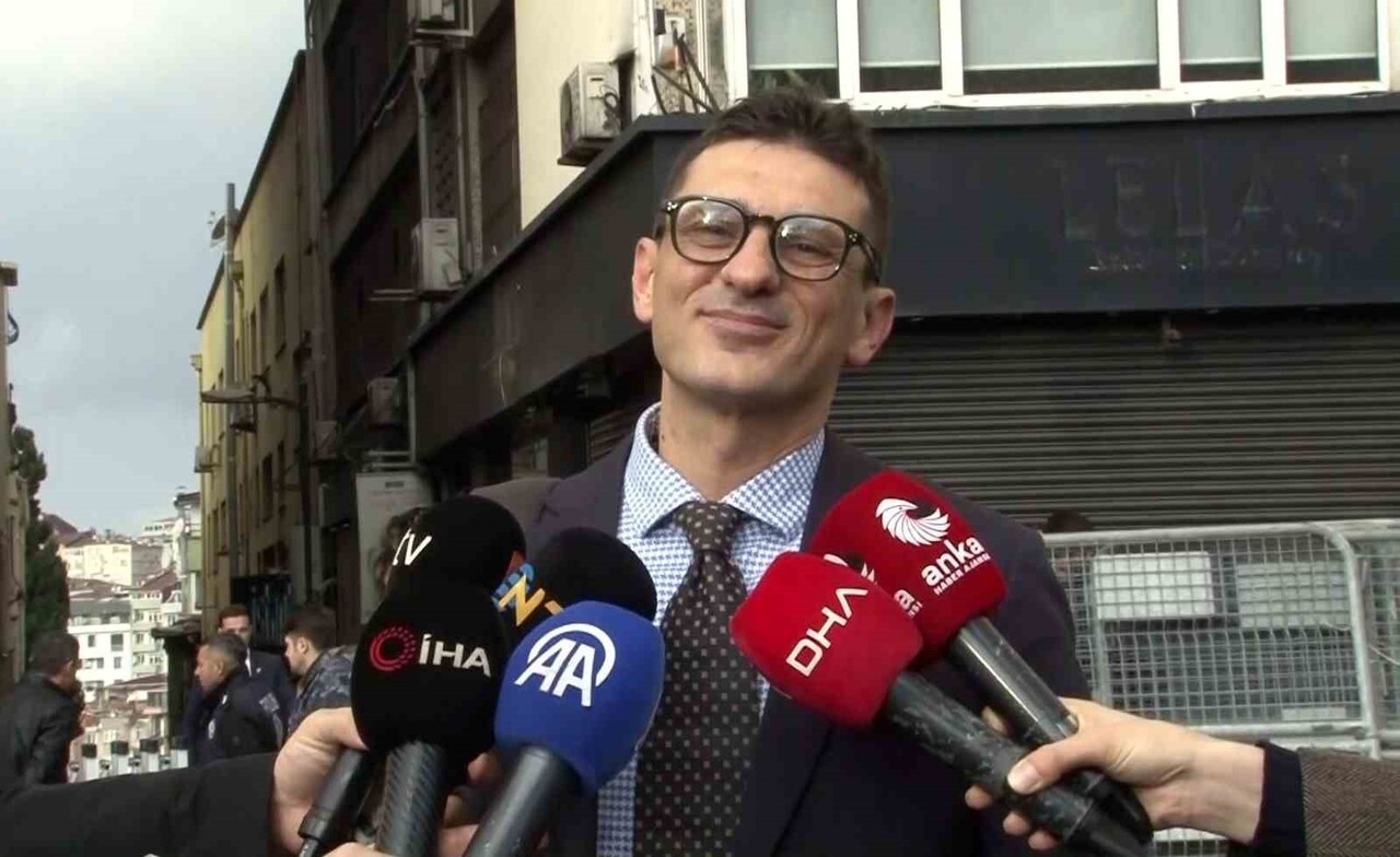 ANDREA MİNGUZZİ, İSTANBUL'DA PAPA 14. LEO İLE GÖRÜŞMESİ SONRASI AÇIKLAMALARDA BULUNDU