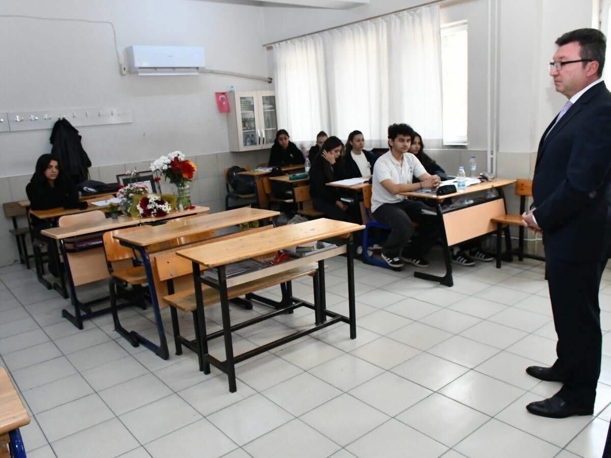 ANTALYA'NIN SERİK İLÇESİNDE TRAFİK KAZASINDA HAYATINI KAYBEDEN ŞÜKRAN ELA’NIN BOŞ KALAN SIRASINA...