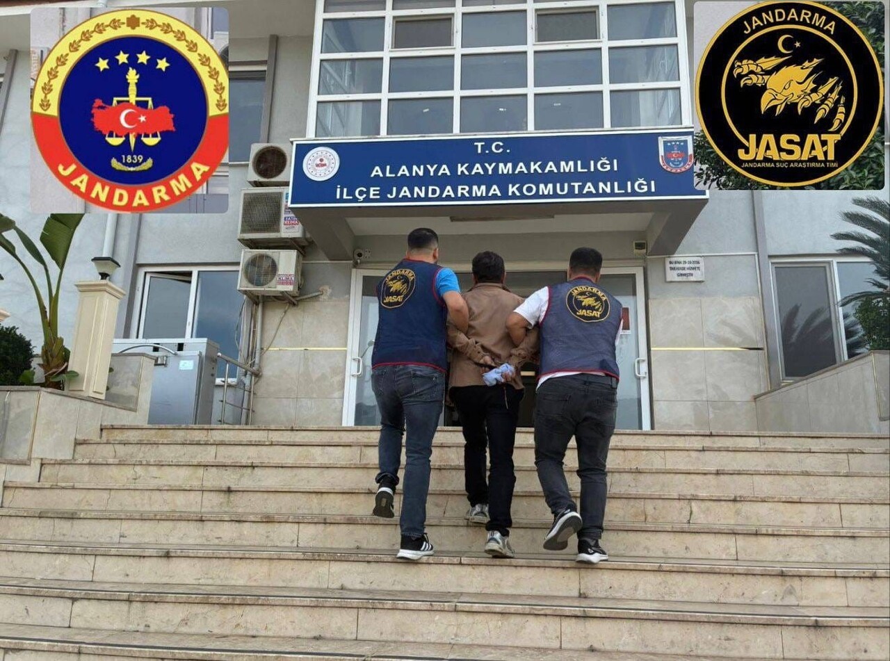 ANTALYA’DA JANDARMA DEDEKTİFLERİ (JASAT), SON 72 SAATTE GERÇEKLEŞTİRDİĞİ ÇALIŞMALARLA FARKLI...