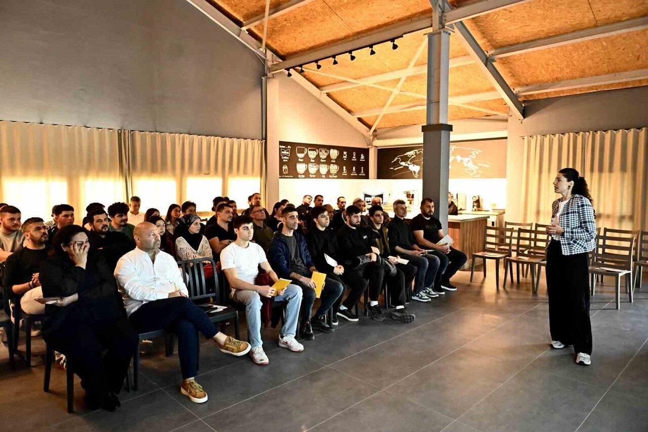 ANTALYA’DA MURATPAŞA BELEDİYESİ, GOLD TOWN GIDA GÜVENLİĞİ VE HİJYEN SERTİFİKA PROGRAMI KAPSAMINDA...