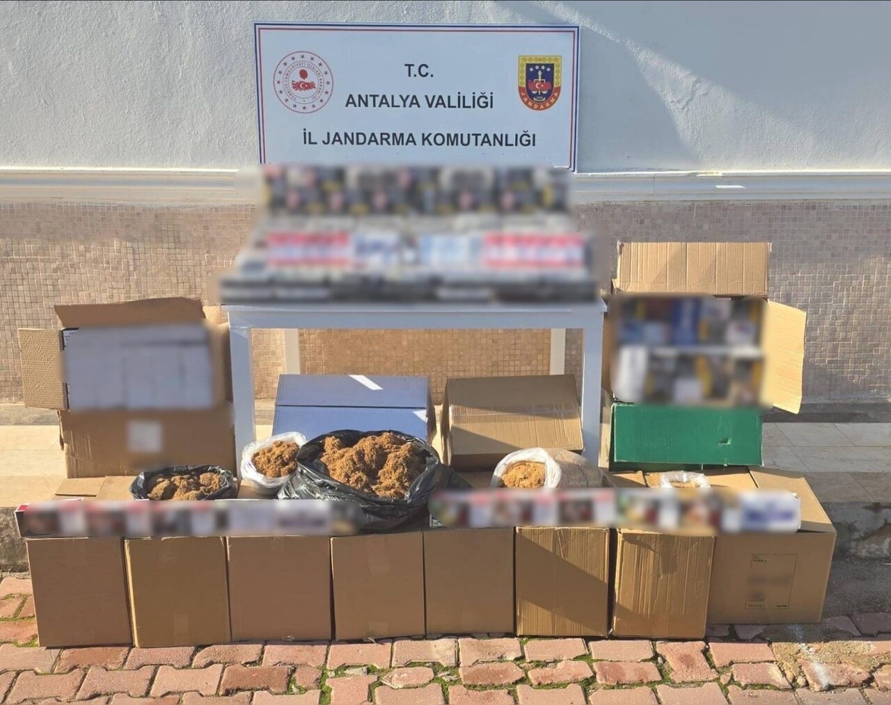 ANTALYA İL JANDARMA KOMUTANLIĞI EKİPLERİ TARAFINDAN BİR İŞYERİNE DÜZENLENEN OPERASYONDA 480 BİN...